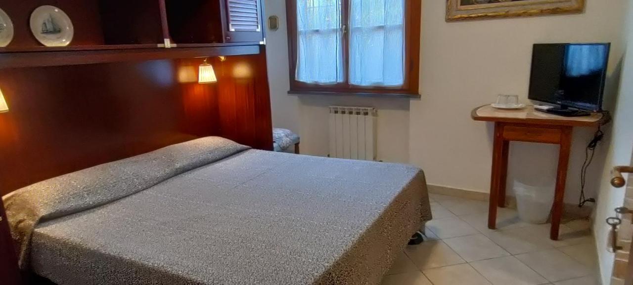 ピサ アルフィエーリ ベッド ＆ ブレックファースト Bed & Breakfast エクステリア 写真